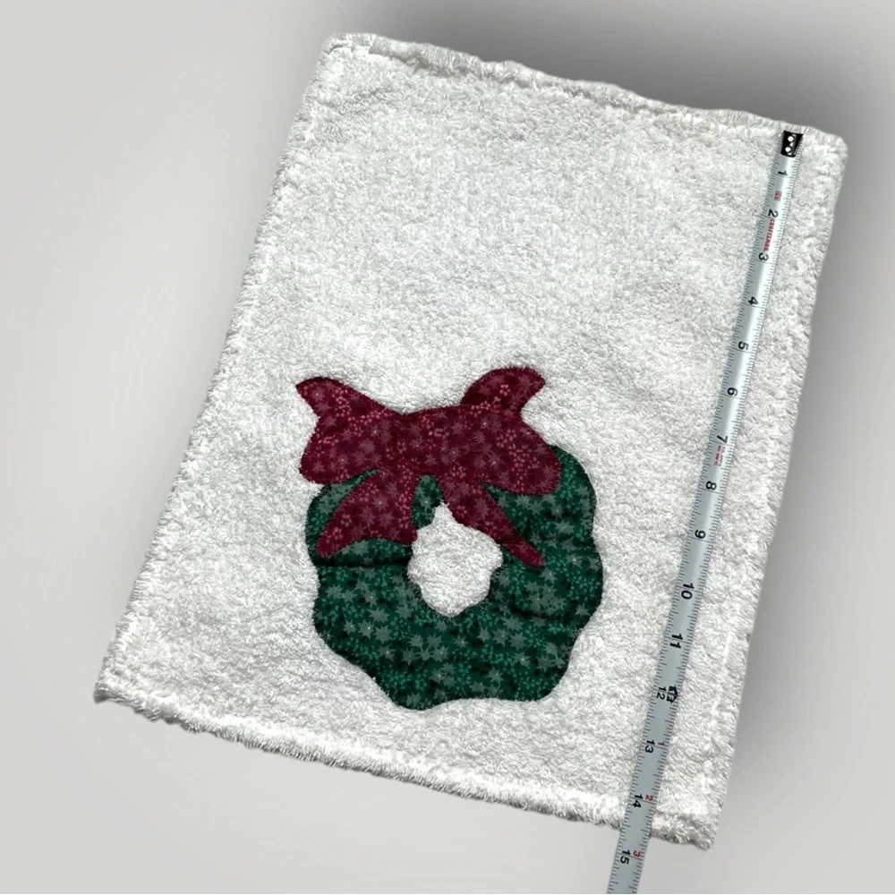 Lot/3 𝑯𝒂𝒏𝒅𝒎𝒂𝒅𝒆 Holiday Christmas Hand Towels 🎁